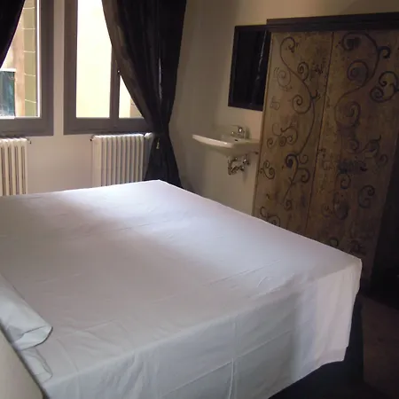 818旅馆 招待所 4*