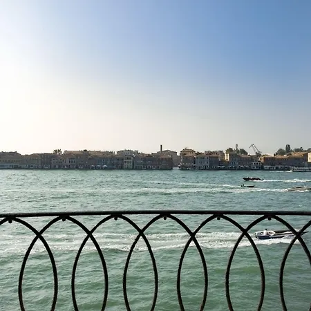 818旅馆 招待所 4*