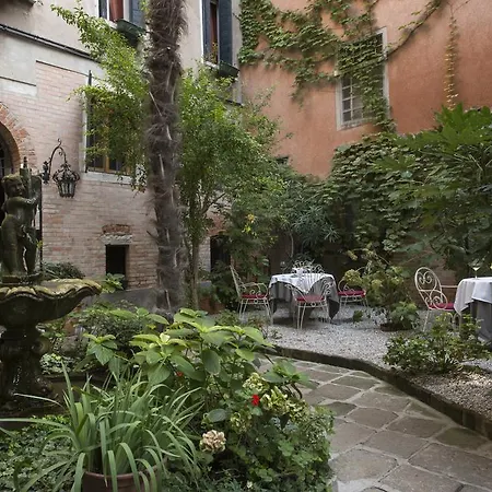 818旅馆 招待所 4*