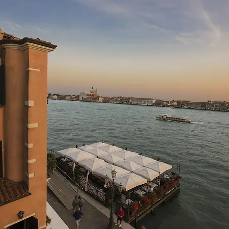 招待所 818旅馆 4*