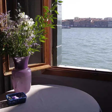 La 818 Venice