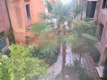 Guest house La 818 4*