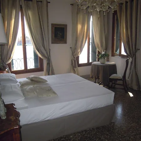 La Residenza 818 * البندقية